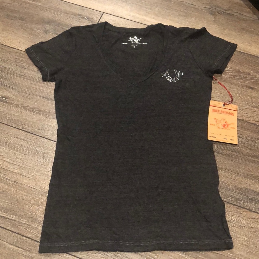 NEW With Tag True Religion Sparkle Horseshoe Charcoal/Black V-Neck T-Shirt Small
